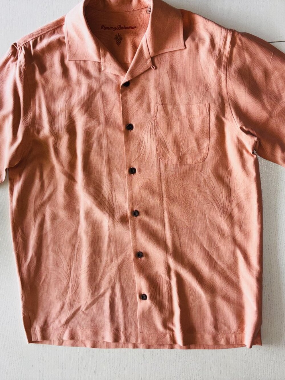 Tommy Bahama Short Sleeve Button Up Shirt 100% Silk - Size M - MSRP $150